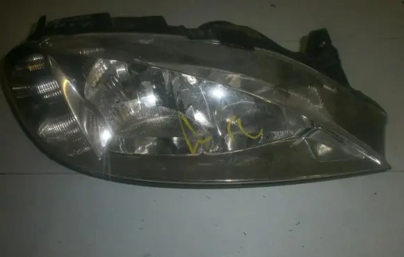 Renault Megane I Headlight/headlamp 7701047181