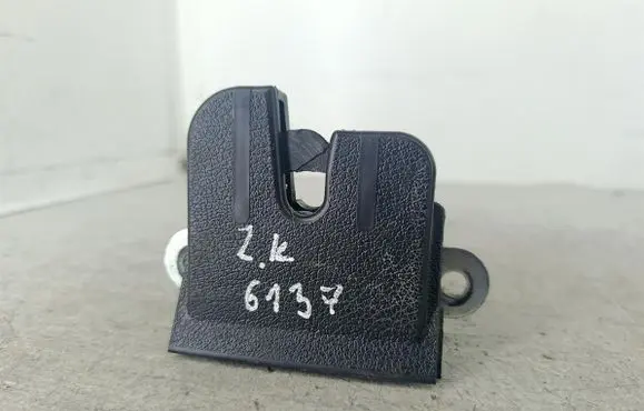Seat Altea Tailgate lock latch 5P0827505F
