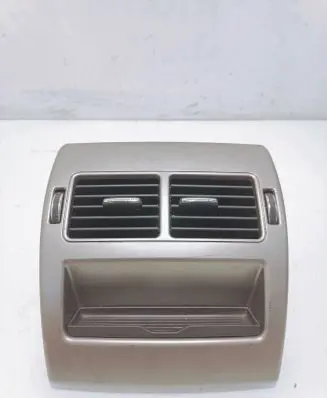 Jaguar XF X250 Rear air vent grill 8X235467446A