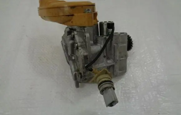Renault Megane III Oil pump 150107908R