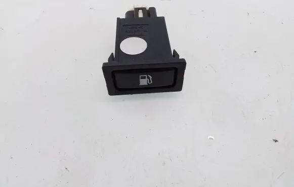 Toyota Avensis T250 Fuel tank opening switch 156795
