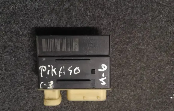 Citroen C4 I Picasso Glow plug pre-heat relay 9652021180 018010951