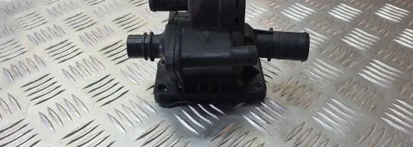Peugeot 206 CC Thermostat housing 