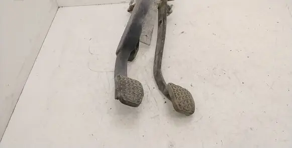 BMW 3 E36 Pedal assembly 1158993