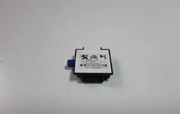 Peugeot 508 II Aerial antenna amplifier 9815467480