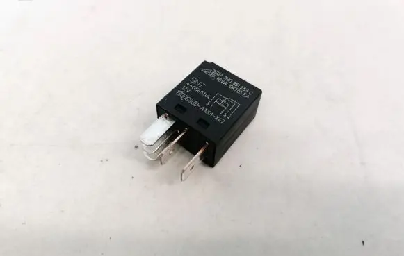 Audi A3 S3 8V Other relay 7M0951253C 95VW10K705EA