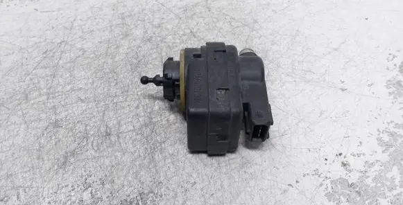 Land Rover Freelander Headlight level adjustment motor 211100