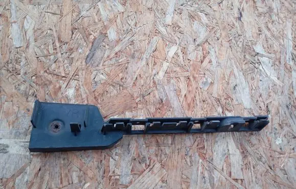 BMW 1 E81 E87 Fender mounting bracket 7184356