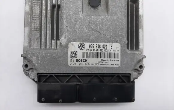 Volkswagen Golf Plus Engine control unit/module 03G906021TS 0281014625