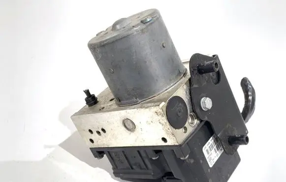 BMW 5 E39 ABS Pump 6750383