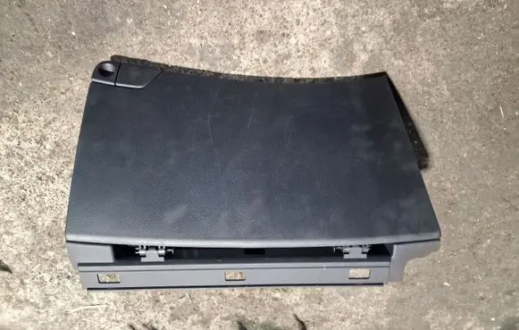 Hyundai i40 Glove box