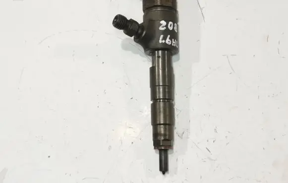Peugeot 208 Fuel injector 0445110340