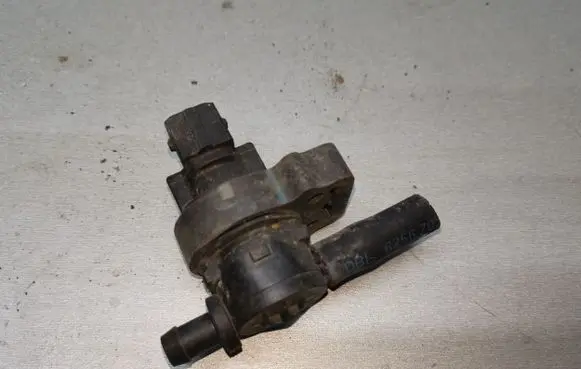 Mercedes-Benz S W220 Turbo solenoid valve 0004701593
