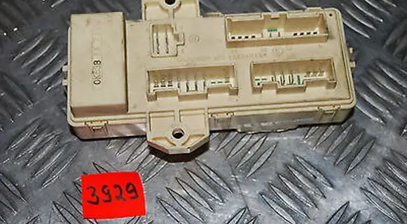 KIA Carnival Fuse module OK53B66730