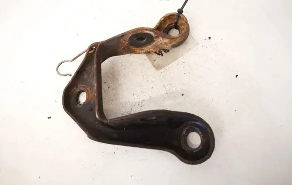 Opel Zafira A Engine mounting bracket