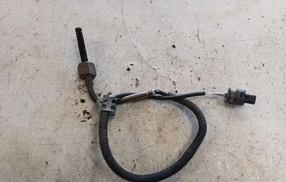 Mercedes-Benz C AMG W204 Exhaust gas temperature sensor A0081532728