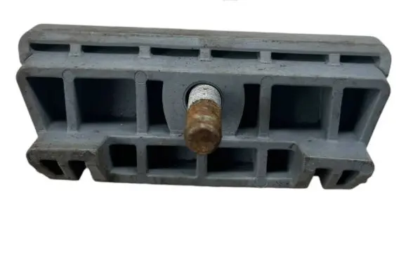 Battery bracket