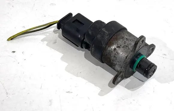 Mercedes-Benz A W169 Fuel pressure regulator 0928400609
