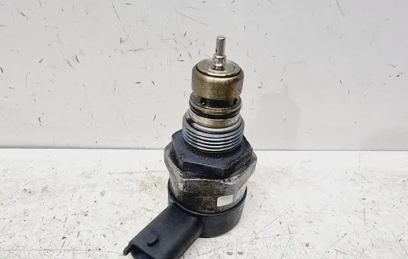 Fuel pressure sensor