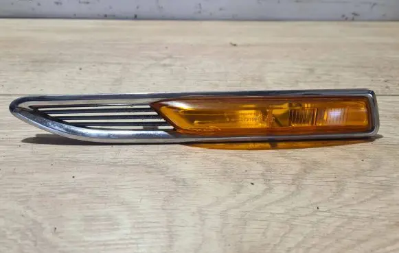 Ford Mondeo MK IV Front fender indicator light 7s7113k354bd