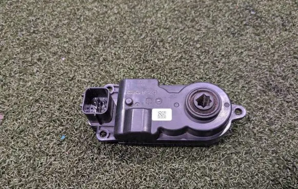 KIA Sportage Air flap motor/actuator R286969200 HW100SW100