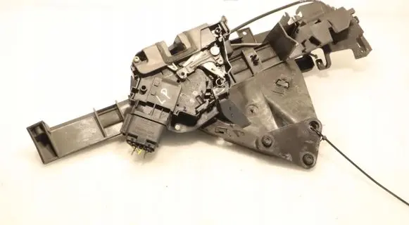 Ford C-MAX I Front door lock 3M5A-R21813-ET