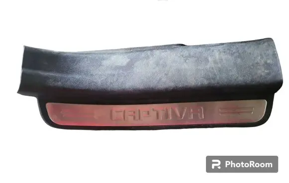 Chevrolet Captiva Rear sill trim cover 96630474