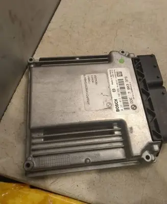 BMW 1 E82 E88 Engine control unit/module 7803373 0281013501