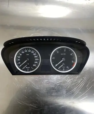 BMW 5 E60 E61 Speedometer (instrument cluster) 6958600