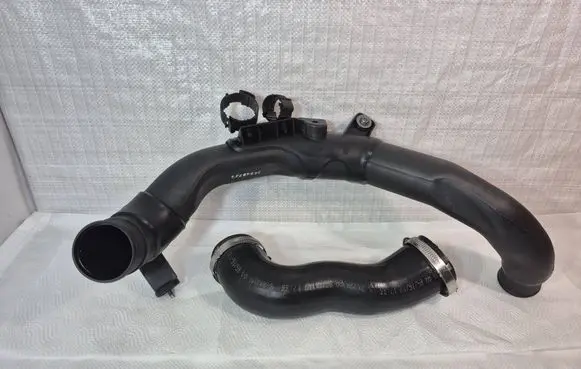 Intercooler hose/pipe