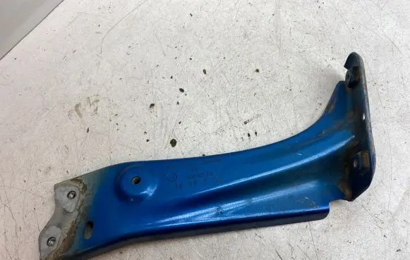Skoda Octavia Mk3 (5E) Fender mounting bracket 5E08211411