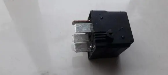 Mercedes-Benz A W168 Other relay A0025421319 4RA00779100