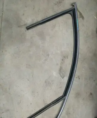 Skoda Superb B6 (3T) Rubber seal front door window/glass 3T0837432