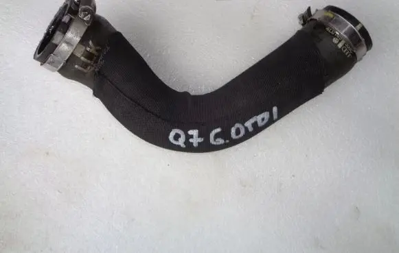 Audi Q7 4L Engine coolant pipe/hose 4L0145556C
