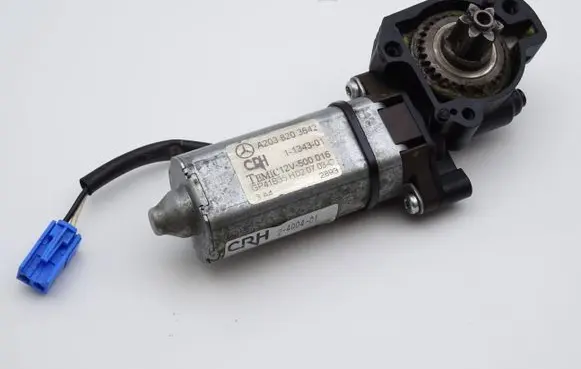 Mercedes-Benz C W203 Seat adjustment motor A2038203642