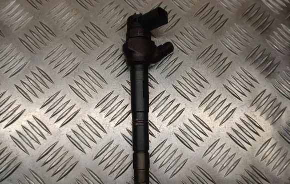 Fuel injector