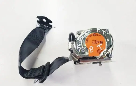 Volkswagen Taigo Rear seatbelt