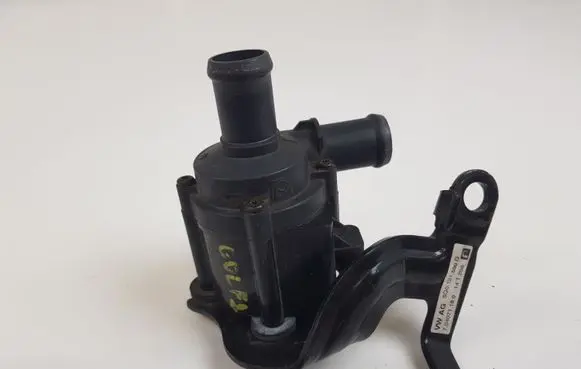 Volkswagen Golf VII Electric auxiliary coolant/water pump 5Q0121599Q