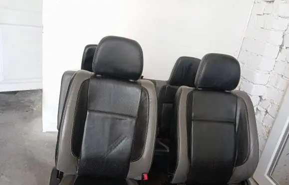 Ford Ranger Seat set URB01035516