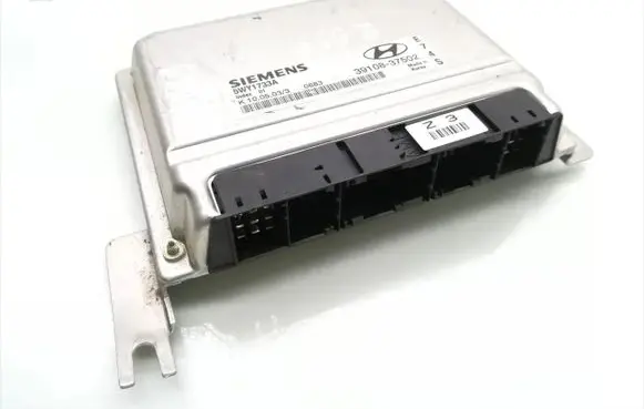 Chevrolet Lacetti Engine control unit/module 39108-37502 5WY1733A