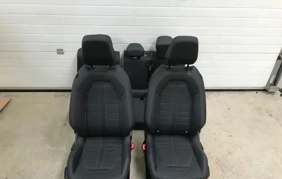 Seat set