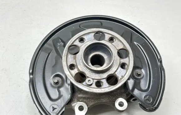 Mercedes-Benz EQC Rear wheel hub A2930000 A0004230100B