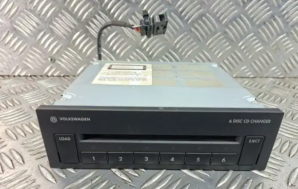 Volkswagen PASSAT B6 CD/DVD changer 3C0035110
