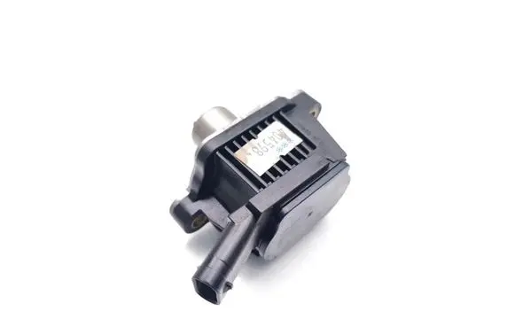 Audi A3 S3 8V Camshaft vanos timing valve 04E906048A 10409903