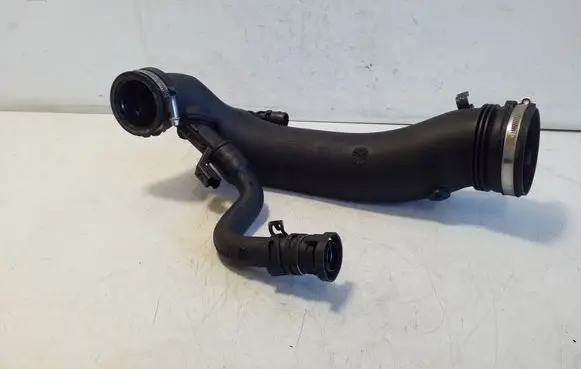 Intercooler hose/pipe