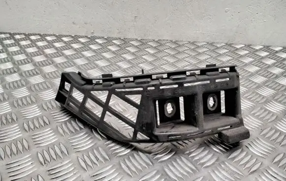 Mercedes-Benz E W212 Bumper support mounting bracket corner A2128850765
