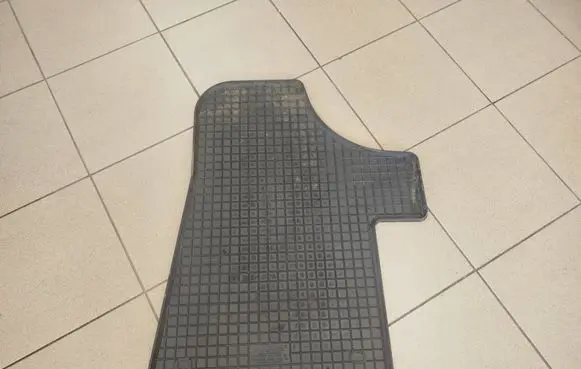 Mercedes-Benz Vito Viano W639 Front floor mat 