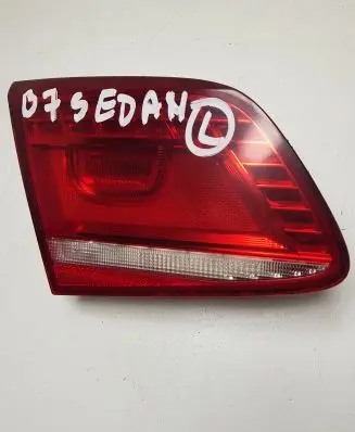 Volkswagen PASSAT B7 Tailgate rear/tail lights