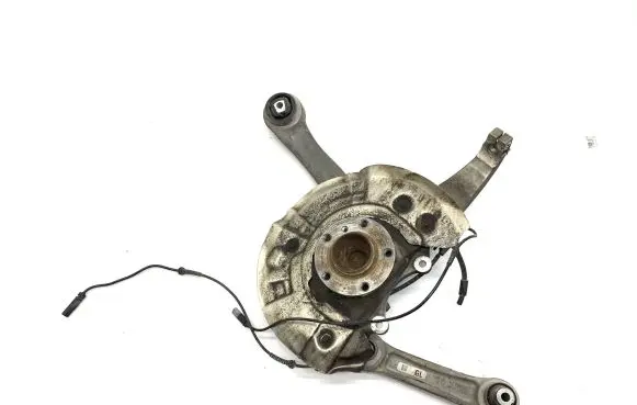 BMW 5 GT F07 Front wheel hub 6775767 6775959