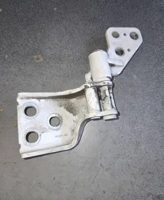 Citroen Berlingo Rear door lower hinge 18309D080